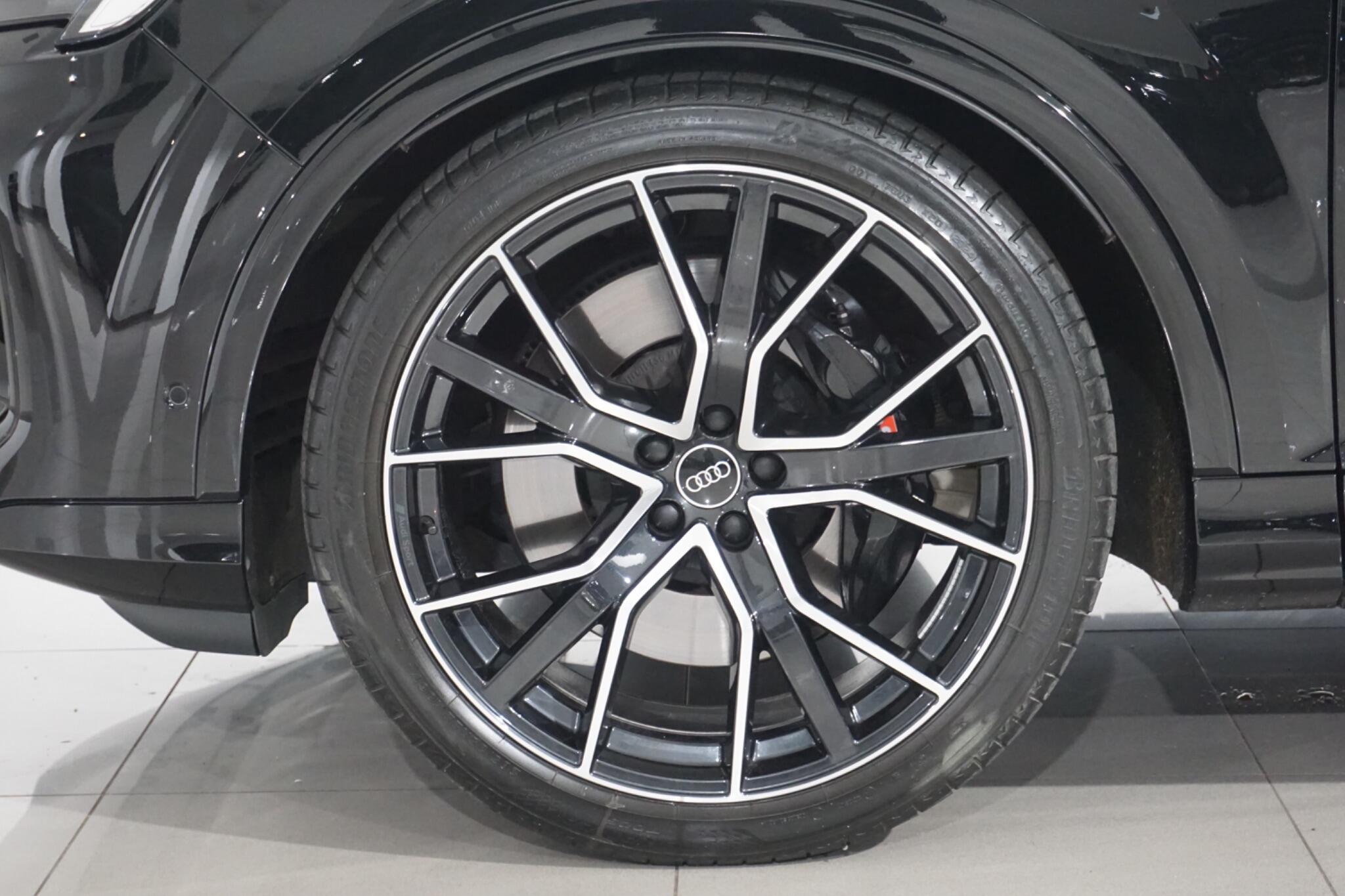 Audi SQ7 4.0 TFSI V8 Black Edition SUV 5dr Petrol Tiptronic quattro Euro 6 (s/s) (507 ps)